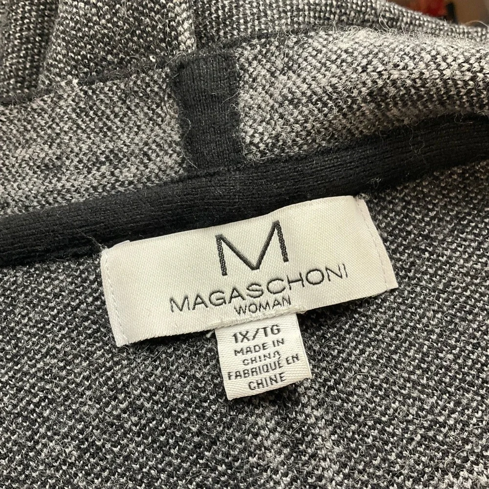MAGACHONI sz 1X Long Sweater Vest Open Window Pane Plaid Charcoal Black